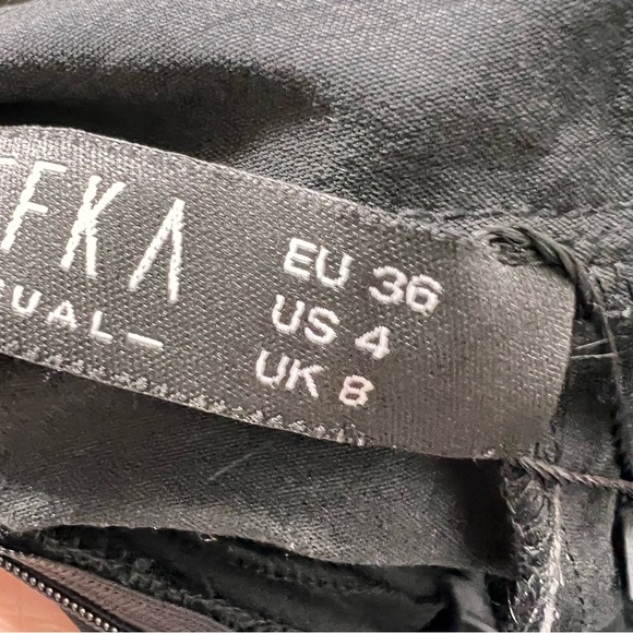 New Refka Black‎ Modest Dress - Picture 8 of 8